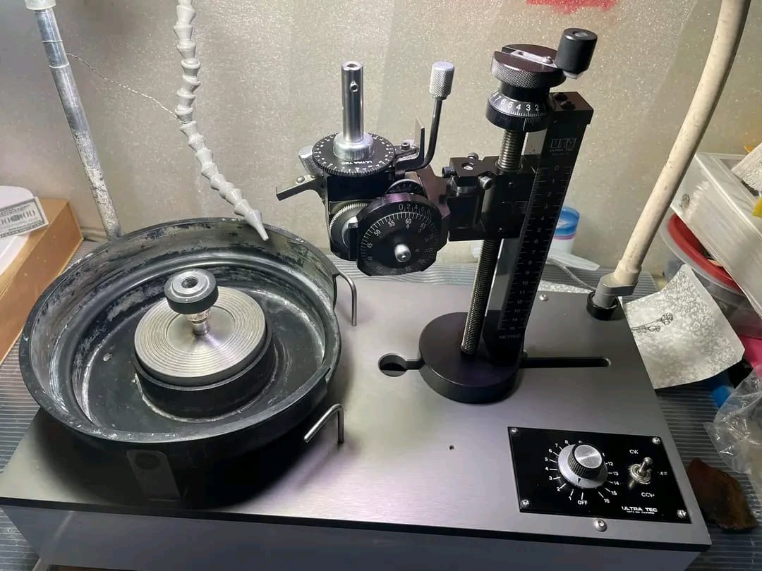 Ultratec V2 Faceting machine