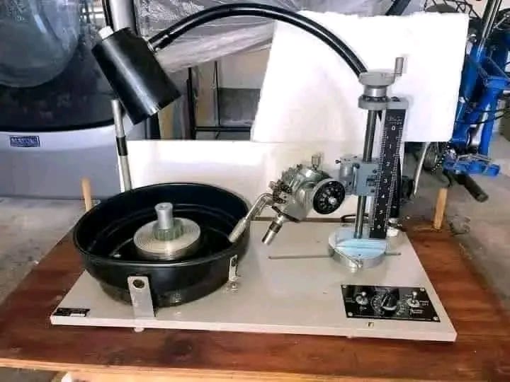 ULTRATEC V2 FACETING MACHINE USED WORKING CONDITION. - Image 3