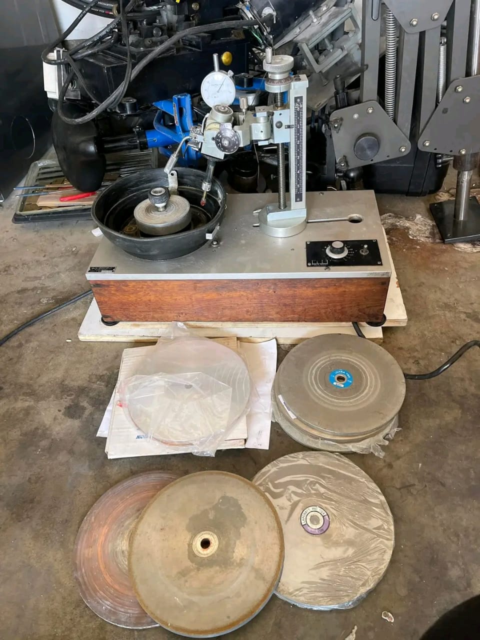 ULTRA TEC v2 faceting machine with laps - Image 3